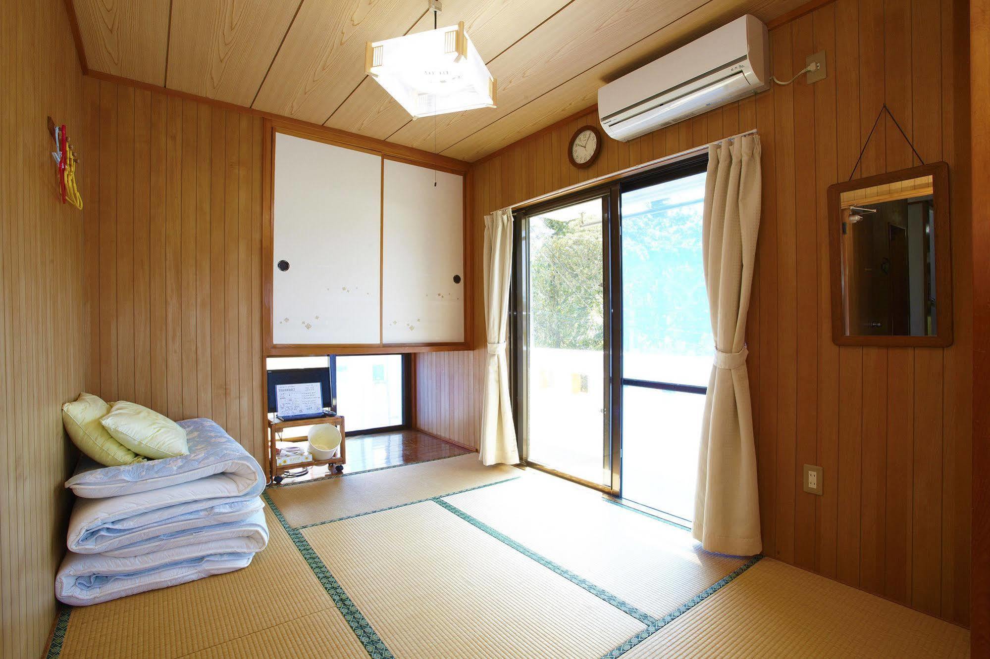 Minshuku Yadokari Hotell Zamami Eksteriør bilde
