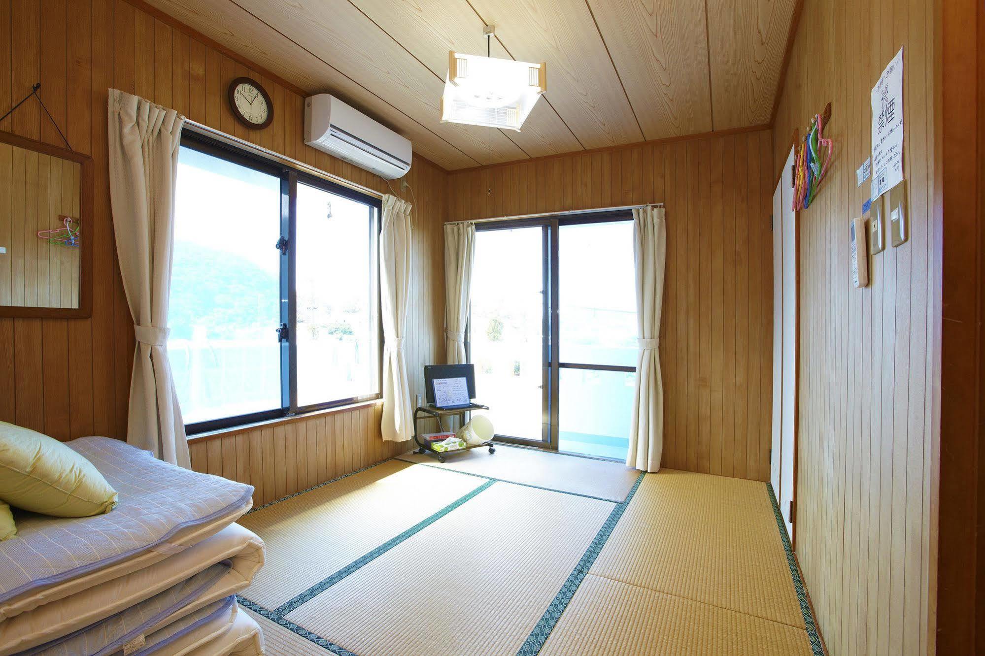 Minshuku Yadokari Hotell Zamami Eksteriør bilde